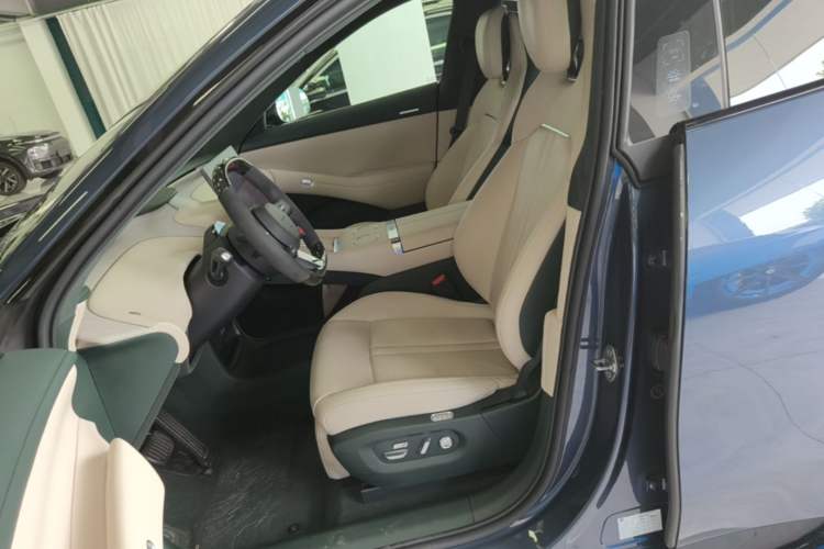 Used Xiaomi Auto YU7 2025 Ultra-Long Range High-Performance All-Wheel-Drive Max Edition Left Front Seat