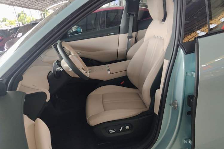 Used Xiaomi Auto YU7 2025 Ultra-Long Range Rear-Wheel Drive Version Left Front Seat