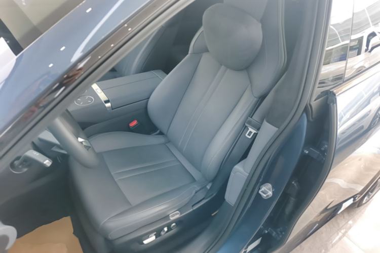 Used Xiaomi Auto YU7 2025 Ultra-Long Range High-Performance All-Wheel-Drive Max Edition Left Front Seat