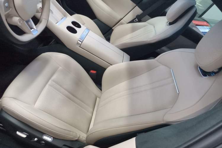Used Xiaomi Auto YU7 2025 Ultra-Long Range High-Performance All-Wheel-Drive Max Edition Left Front Seat