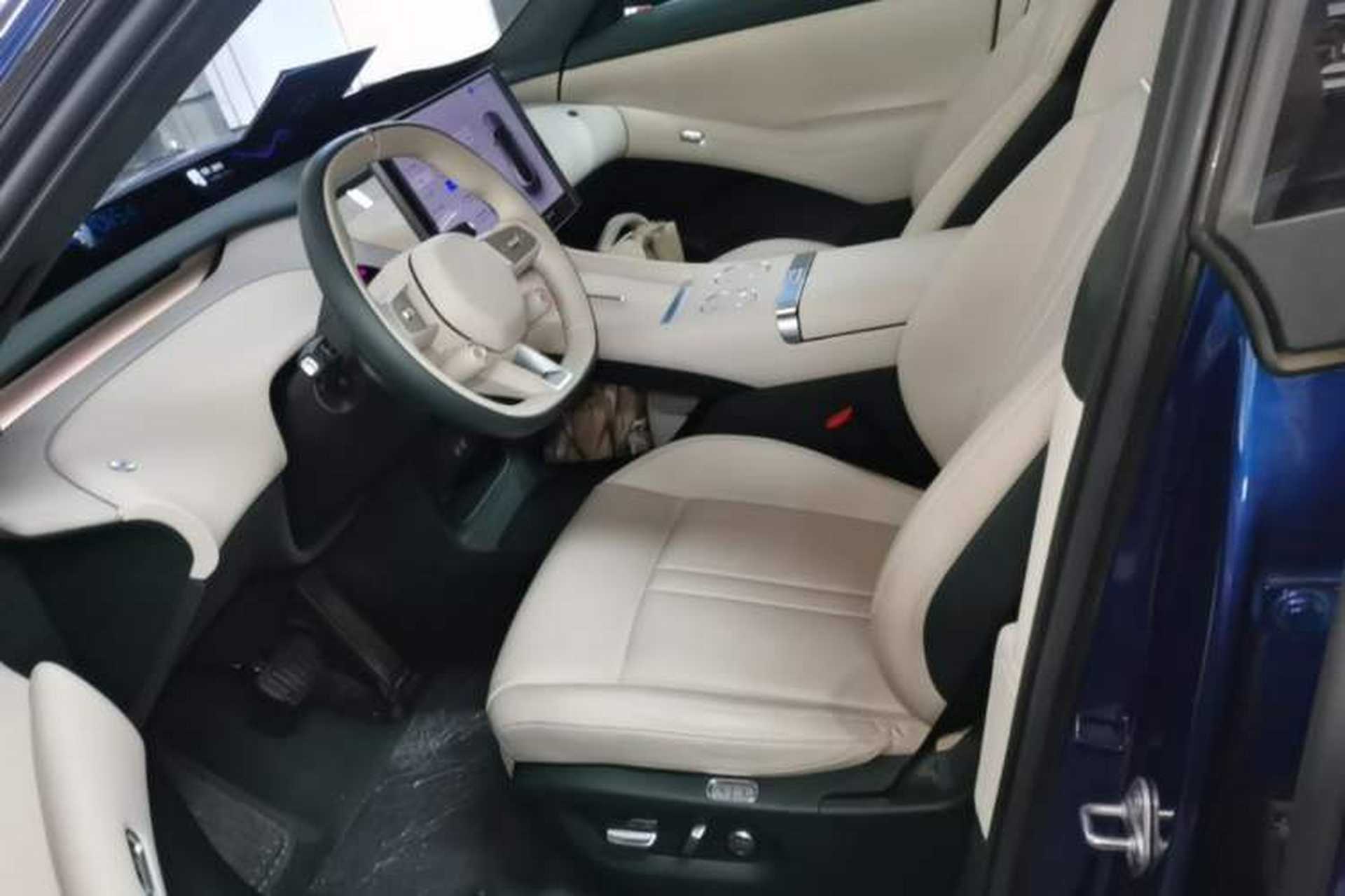 Used Xiaomi Auto YU7 2025 Ultra-Long Range High-Performance All-Wheel-Drive Max Edition Left Front Seat