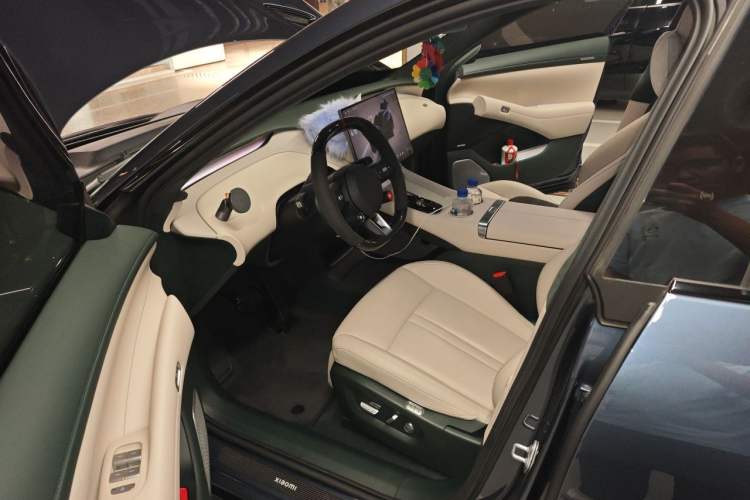 Used Xiaomi Auto YU7 2025 Ultra-Long Range High-Performance All-Wheel-Drive Max Edition Left Front Seat