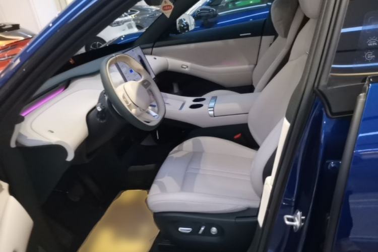 Used Xiaomi Auto YU7 2025 Ultra-Long Range Rear-Wheel Drive Version Left Front Seat