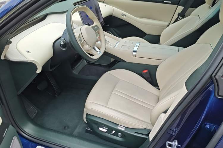 Used Xiaomi Auto YU7 2025 Ultra-Long Range High-Performance All-Wheel-Drive Max Edition Left Front Seat