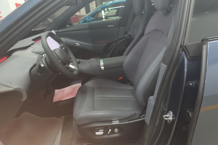 Used Xiaomi Auto YU7 2025 Ultra-Long Range High-Performance All-Wheel-Drive Max Edition Left Front Seat