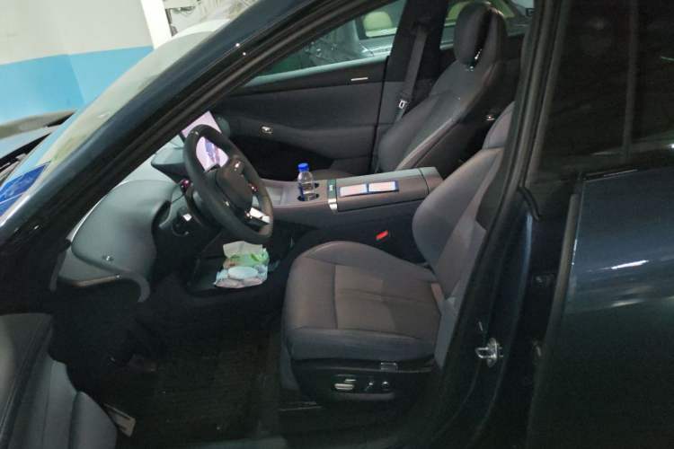 Used Xiaomi Auto YU7 2025 Ultra-Long Range High-Performance All-Wheel-Drive Max Edition Left Front Seat