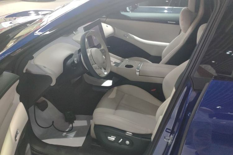 Used Xiaomi Auto YU7 2025 Ultra-Long Range High-Performance All-Wheel-Drive Max Edition Left Front Seat