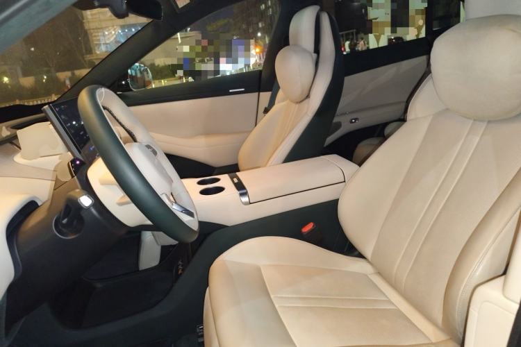 Used Xiaomi Auto YU7 2025 Ultra-Long Range High-Performance All-Wheel-Drive Max Edition Left Front Seat