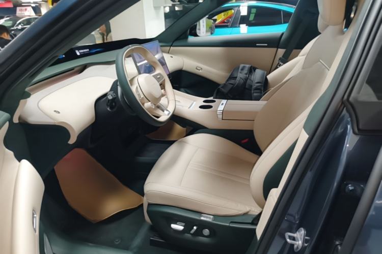 Used Xiaomi Auto YU7 2025 Ultra-Long Range High-Performance All-Wheel-Drive Max Edition Left Front Seat