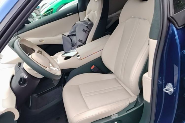 Used Xiaomi Auto YU7 2025 Ultra-Long Range High-Performance All-Wheel-Drive Max Edition Left Front Seat