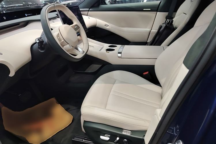 Used Xiaomi Auto YU7 2025 Ultra-Long Range High-Performance All-Wheel-Drive Max Edition Left Front Seat
