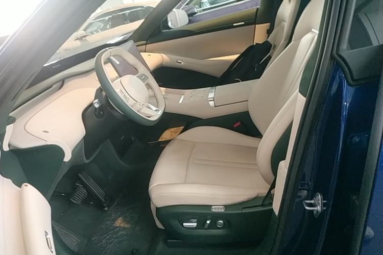 Used Xiaomi Auto YU7 2025 Ultra-Long Range High-Performance All-Wheel-Drive Max Edition Left Front Seat