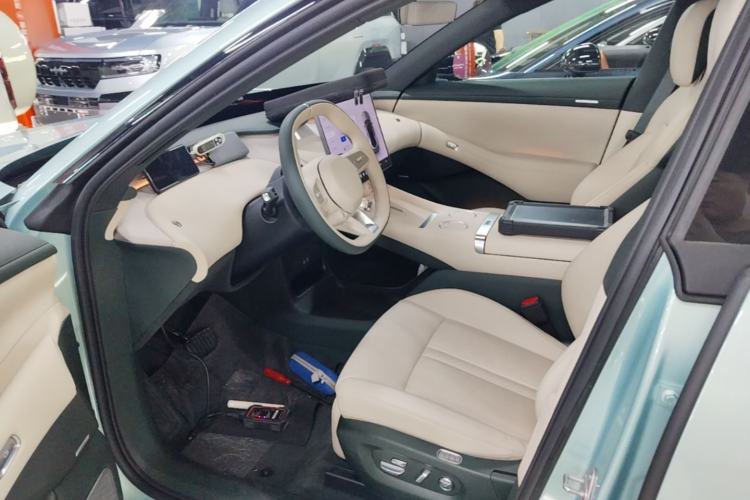 Used Xiaomi Auto YU7 2025 Ultra-Long Range All-Wheel Drive Pro Version Left Front Seat