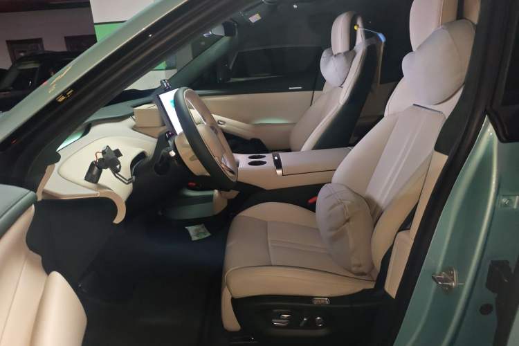 Used Xiaomi Auto YU7 2025 Ultra-Long Range High-Performance All-Wheel-Drive Max Edition Left Front Seat