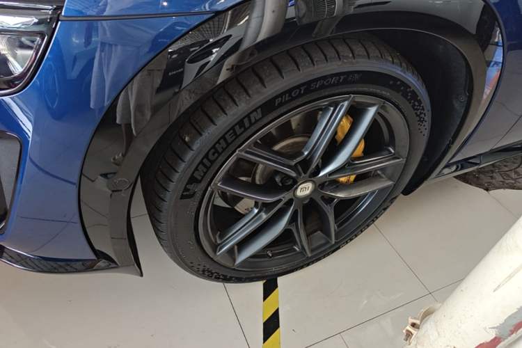 Used Xiaomi Auto YU7 2025 Ultra-Long Range High-Performance All-Wheel-Drive Max Edition Left Front Wheel Hub