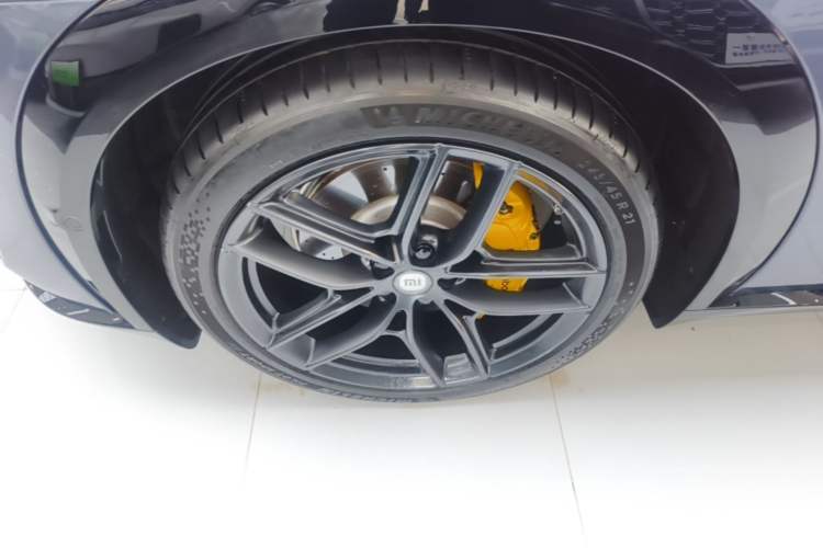Used Xiaomi Auto YU7 2025 Ultra-Long Range High-Performance All-Wheel-Drive Max Edition Left Front Wheel Hub