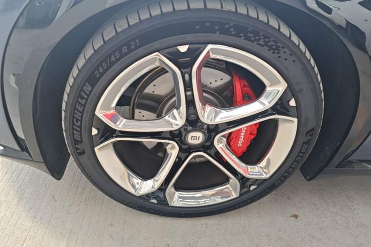 Used Xiaomi Auto YU7 2025 Ultra-Long Range High-Performance All-Wheel-Drive Max Edition Left Front Wheel Hub