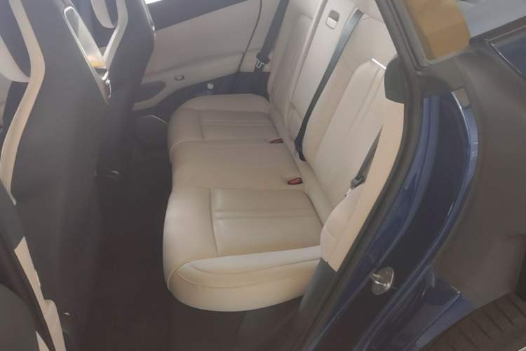 Used Xiaomi Auto YU7 2025 Ultra-Long Range High-Performance All-Wheel-Drive Max Edition Left Rear Seat