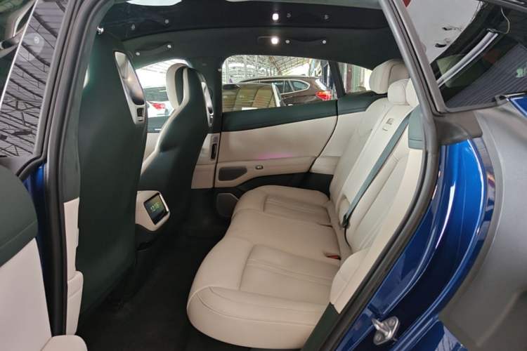 Used Xiaomi Auto YU7 2025 Ultra-Long Range High-Performance All-Wheel-Drive Max Edition Left Rear Seat