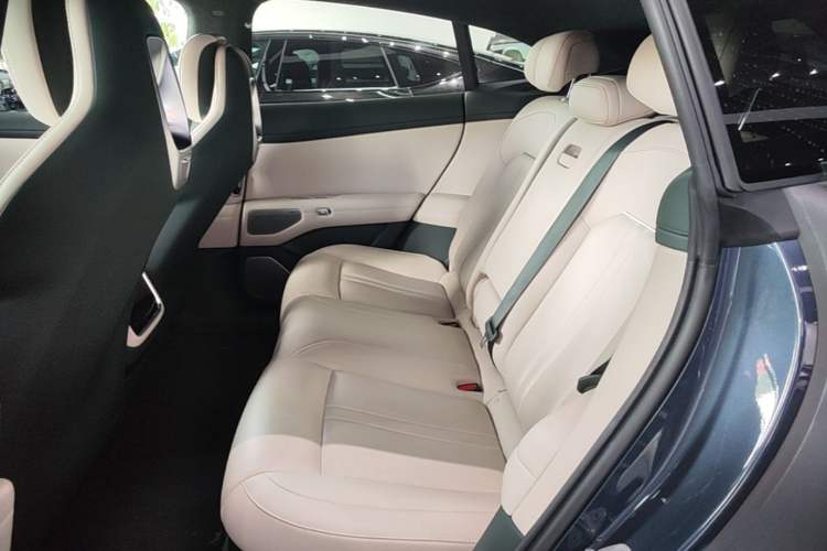 Used Xiaomi Auto YU7 2025 Ultra-Long Range High-Performance All-Wheel-Drive Max Edition Left Rear Seat