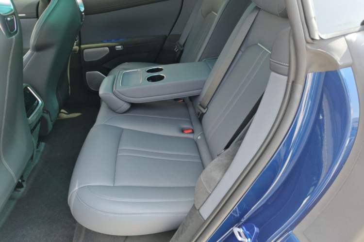 Used Xiaomi Auto YU7 2025 Ultra-Long Range High-Performance All-Wheel-Drive Max Edition Left Rear Seat