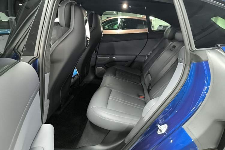 Used Xiaomi Auto YU7 2025 Ultra-Long Range High-Performance All-Wheel-Drive Max Edition Left Rear Seat