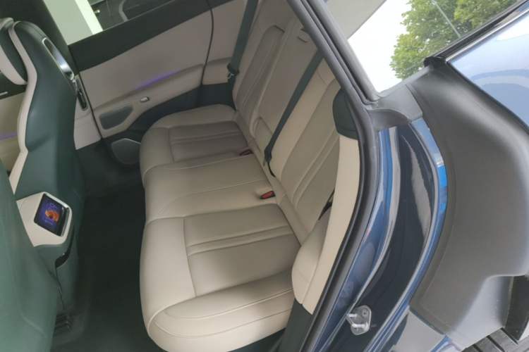 Used Xiaomi Auto YU7 2025 Ultra-Long Range High-Performance All-Wheel-Drive Max Edition Left Rear Seat