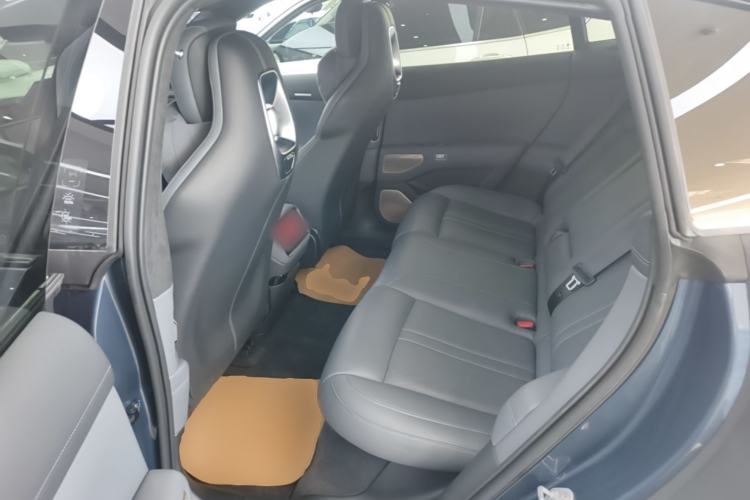Used Xiaomi Auto YU7 2025 Ultra-Long Range High-Performance All-Wheel-Drive Max Edition Left Rear Seat