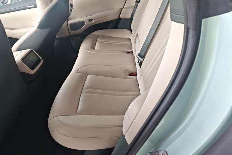 Used Xiaomi Auto YU7 2025 Ultra-Long Range High-Performance All-Wheel-Drive Max Edition Left Rear Seat