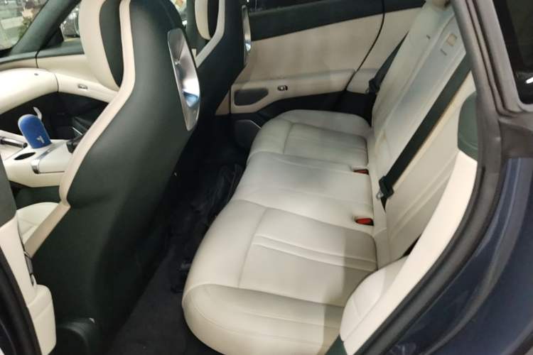 Used Xiaomi Auto YU7 2025 Ultra-Long Range High-Performance All-Wheel-Drive Max Edition Left Rear Seat