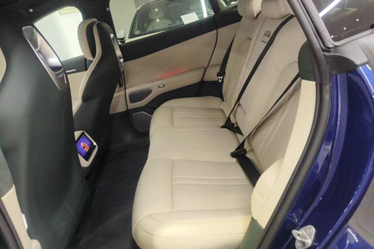 Used Xiaomi Auto YU7 2025 Ultra-Long Range High-Performance All-Wheel-Drive Max Edition Left Rear Seat