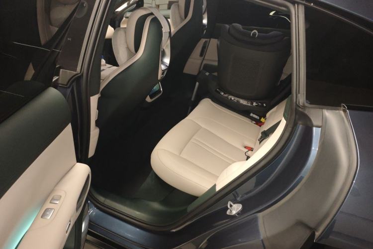 Used Xiaomi Auto YU7 2025 Ultra-Long Range High-Performance All-Wheel-Drive Max Edition Left Rear Seat