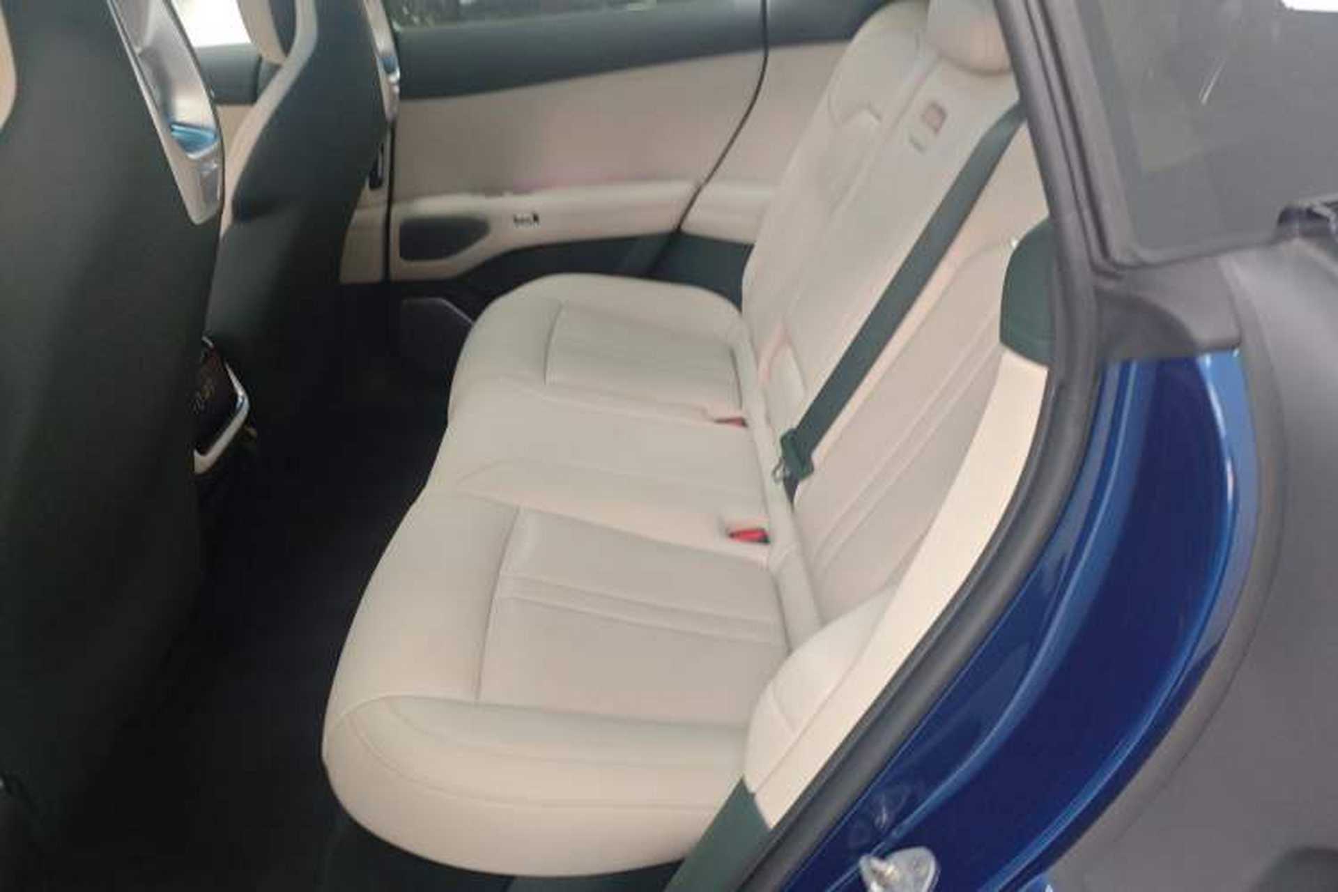 Used Xiaomi Auto YU7 2025 Ultra-Long Range High-Performance All-Wheel-Drive Max Edition Left Rear Seat