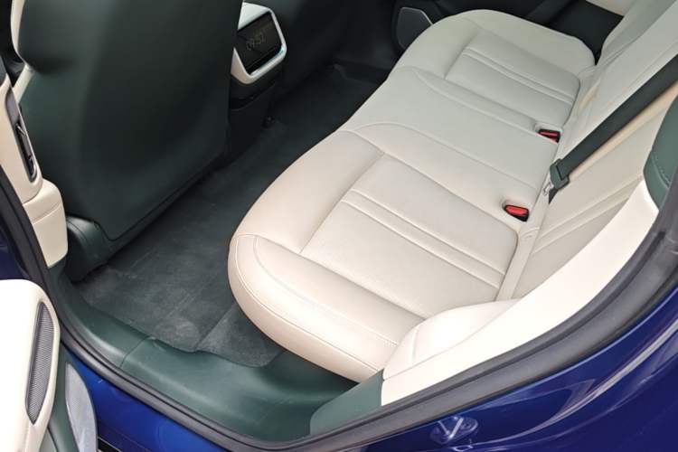 Used Xiaomi Auto YU7 2025 Ultra-Long Range High-Performance All-Wheel-Drive Max Edition Left Rear Seat
