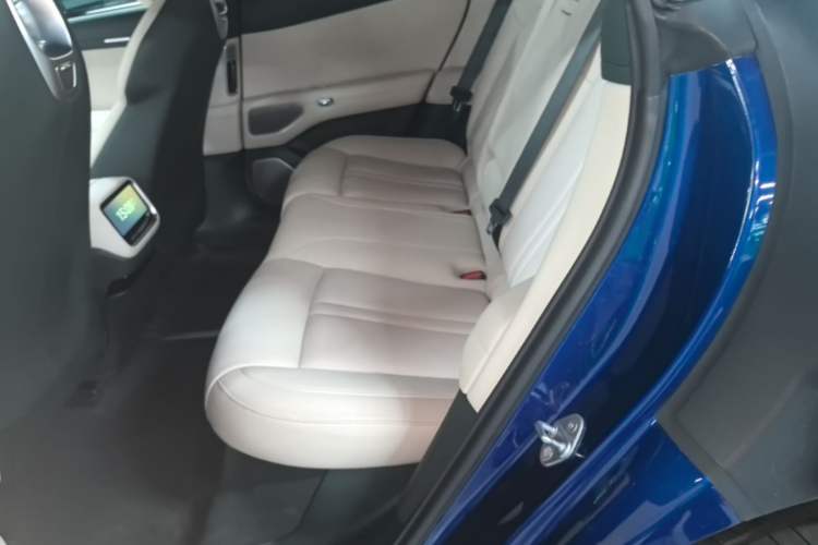 Used Xiaomi Auto YU7 2025 Ultra-Long Range High-Performance All-Wheel-Drive Max Edition Left Rear Seat