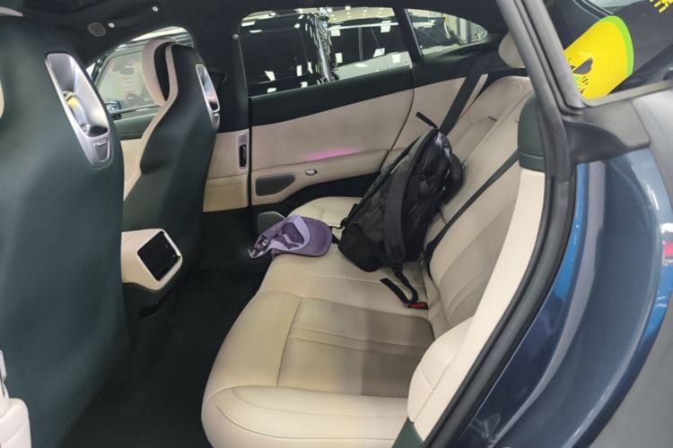 Used Xiaomi Auto YU7 2025 Ultra-Long Range High-Performance All-Wheel-Drive Max Edition Left Rear Seat