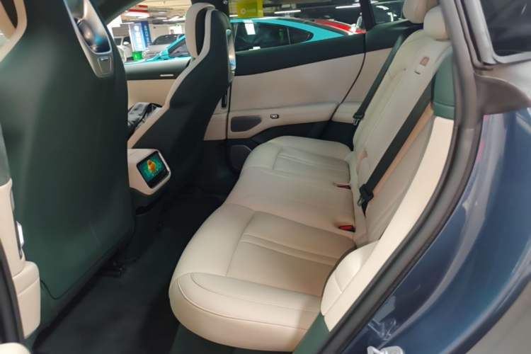 Used Xiaomi Auto YU7 2025 Ultra-Long Range High-Performance All-Wheel-Drive Max Edition Left Rear Seat