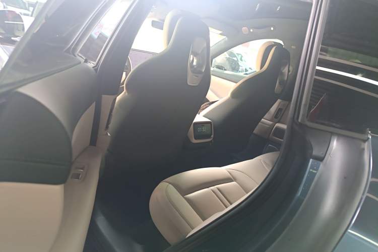 Used Xiaomi Auto YU7 2025 Ultra-Long Range High-Performance All-Wheel-Drive Max Edition Left Rear Seat