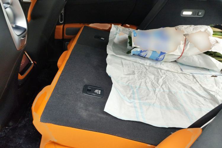 Used Xiaomi Auto YU7 2025 Ultra-Long Range High-Performance All-Wheel-Drive Max Edition Left Rear Seat