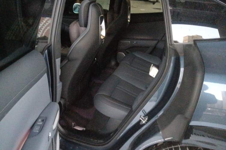 Used Xiaomi Auto YU7 2025 Ultra-Long Range High-Performance All-Wheel-Drive Max Edition Left Rear Seat