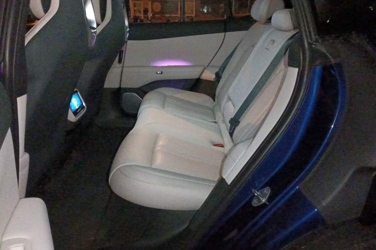 Used Xiaomi Auto YU7 2025 Ultra-Long Range Rear-Wheel Drive Version Left Rear Seat