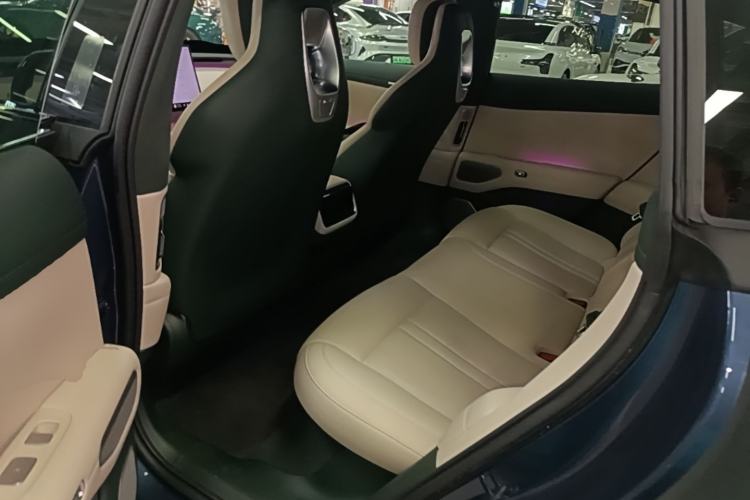 Used Xiaomi Auto YU7 2025 Ultra-Long Range High-Performance All-Wheel-Drive Max Edition Left Rear Seat