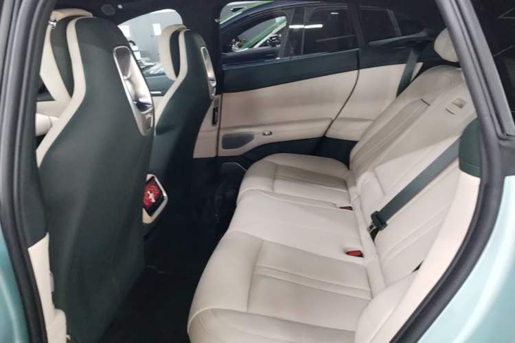 Used Xiaomi Auto YU7 2025 Ultra-Long Range All-Wheel Drive Pro Version Left Rear Seat