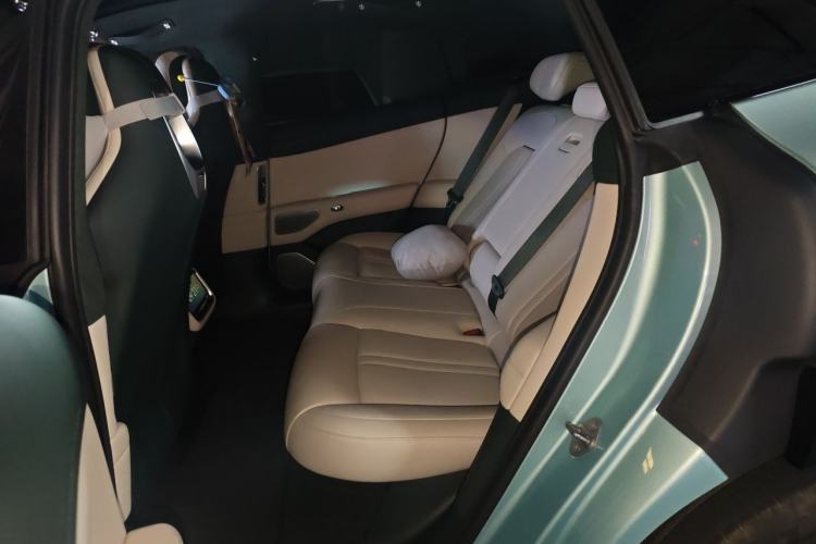 Used Xiaomi Auto YU7 2025 Ultra-Long Range High-Performance All-Wheel-Drive Max Edition Left Rear Seat