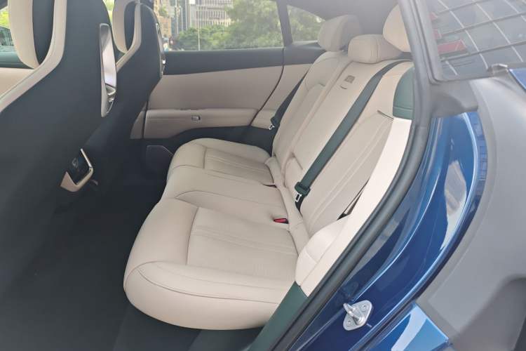 Used Xiaomi Auto YU7 2025 Ultra-Long Range Rear-Wheel Drive Version Left Rear Seat