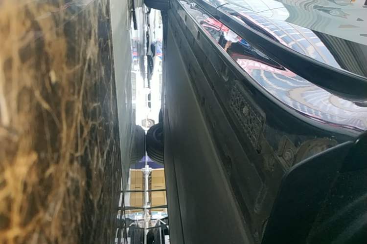 Used Xiaomi Auto YU7 2025 Ultra-Long Range Rear-Wheel Drive Version Left Side Sill