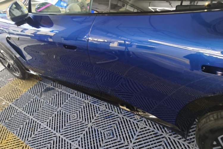 Used Xiaomi Auto YU7 2025 Ultra-Long Range Rear-Wheel Drive Version Left Side Sill