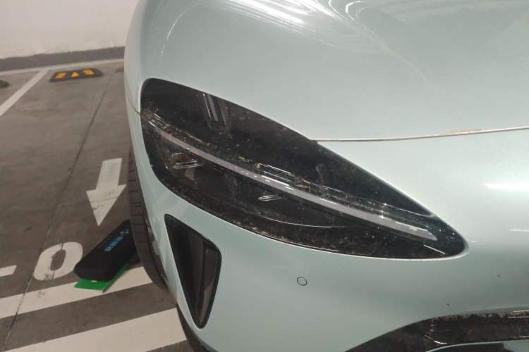 Used Xiaomi Auto YU7 2025 Ultra-Long Range All-Wheel Drive Pro Version Right Front Headlight