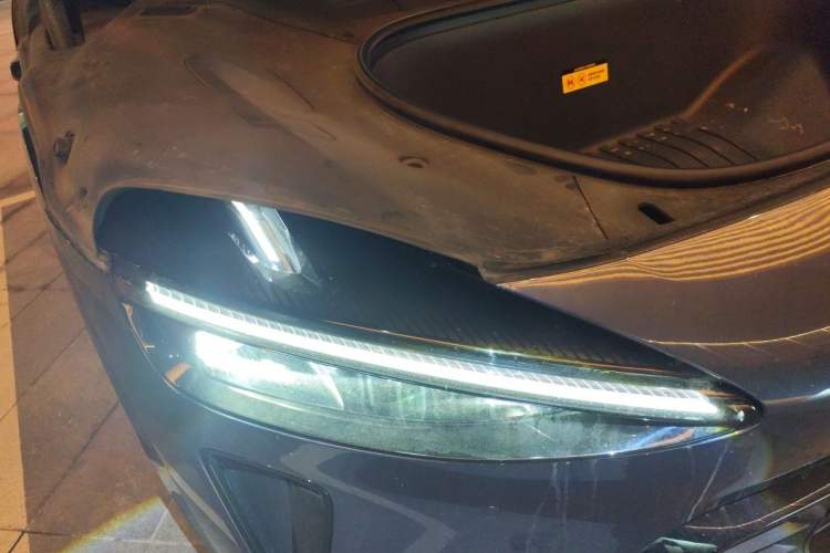 Used Xiaomi Auto YU7 2025 Ultra-Long Range High-Performance All-Wheel-Drive Max Edition Right Front Headlight