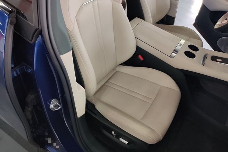 Used Xiaomi Auto YU7 2025 Ultra-Long Range Rear-Wheel Drive Version Right Front Seat